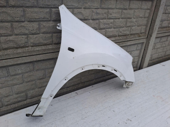 NISSAN QASHQAI 06-09 BŁOTNIK PRZEDNI PRAWY - (13210483792)