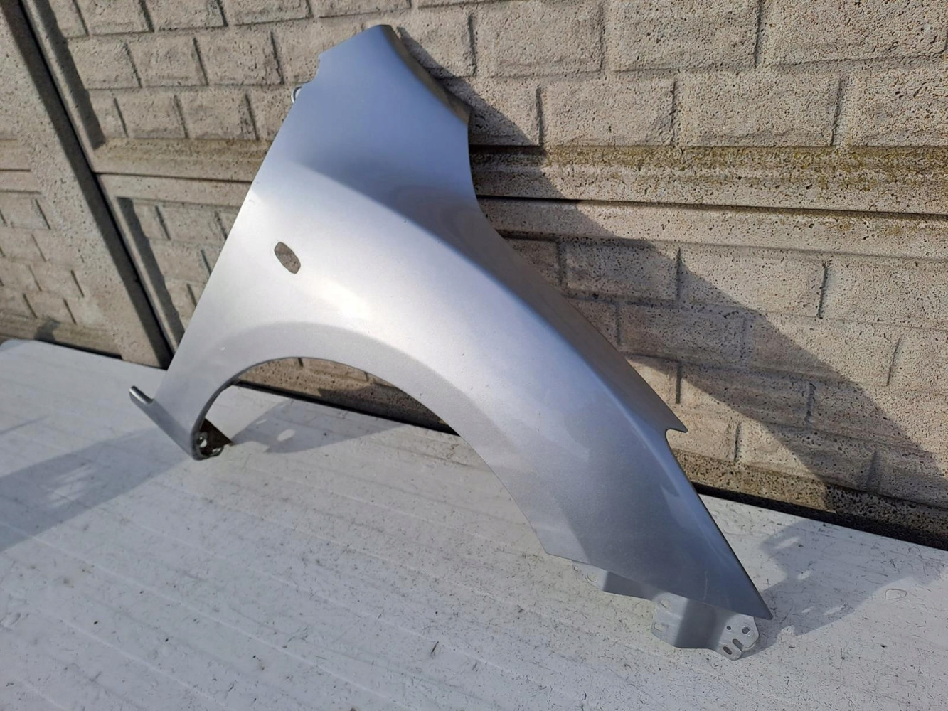 HYUNDAI I30 2013-2017 BŁOTNIK PRZEDNI PRAWY - (13211545173)