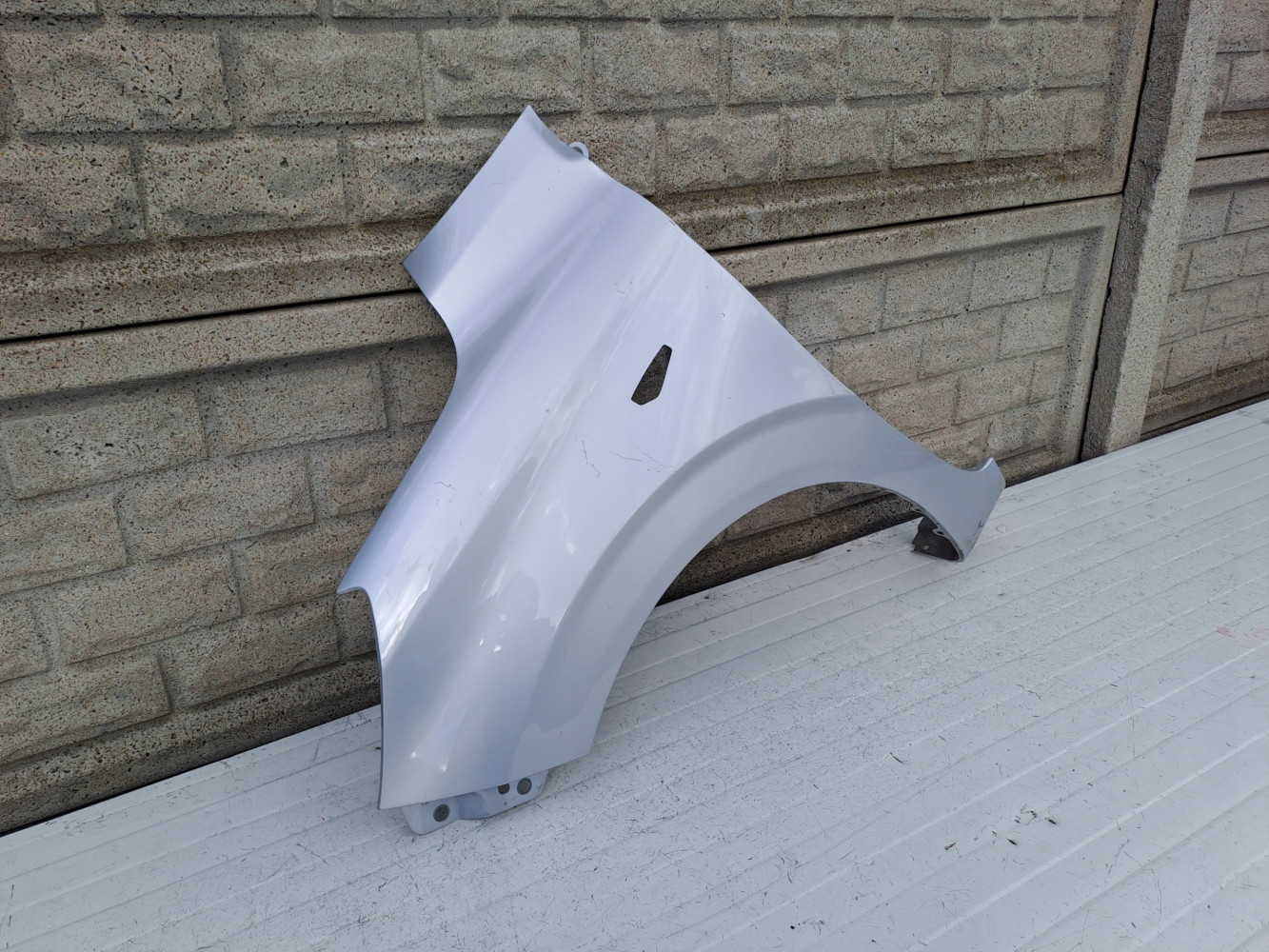 HYUNDAI I10 i 10 2021-2024 BŁOTNIK LEWY PRZÓD - (13240043291)