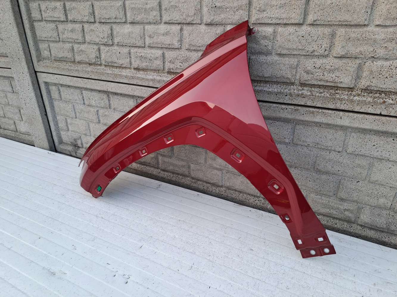 HYUNDAI TUCSON 2021-2024 BŁOTNIK PRZEDNI LEWY - (13240146656)