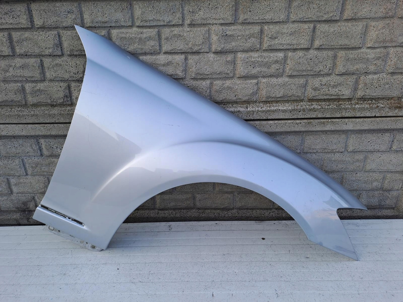 MERCEDES S KLASA W221 w 221 BŁOTNIK PRZEDNI PRAWY - (13245168877)