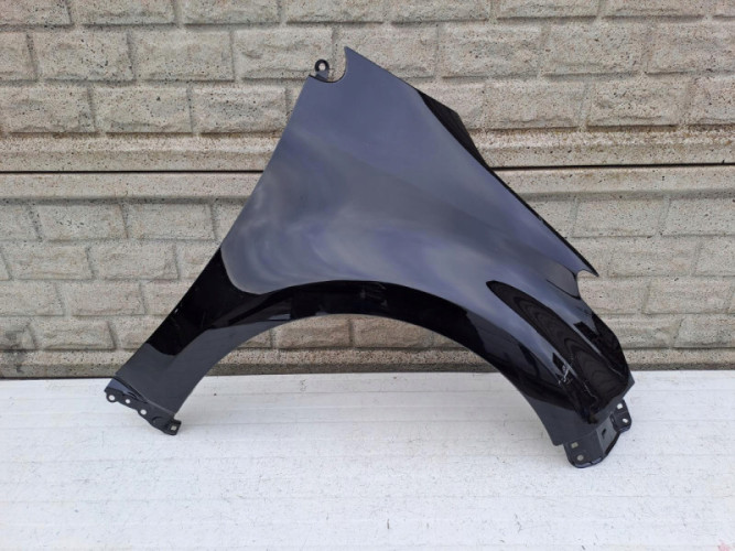 TOYOTA YARIS 4 IV 19-22 BŁOTNIK PRAWY PRZEDNI - (13245306655)