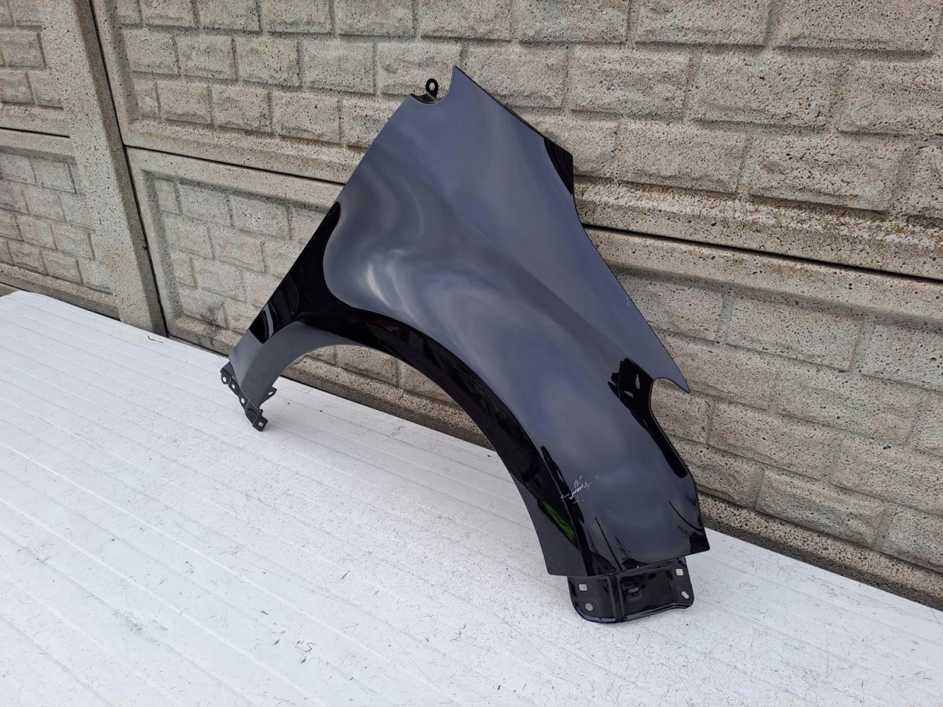 TOYOTA YARIS 4 IV 19-22 BŁOTNIK PRAWY PRZEDNI - (13245306655)